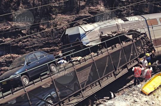 Train derailment scene photograph 2